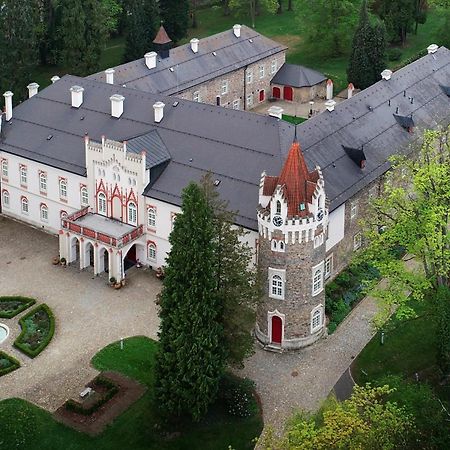 Chateau Heralec Boutique Hotel & Spa By L'Occitane Exterior photo
